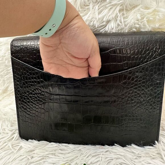 Brighton Black Leather Binder with Croc Emboss and Silver Decorative Clasp - Picture 4 of 13